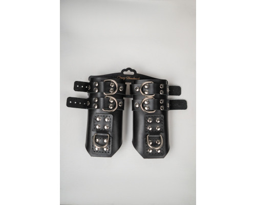 Черные высокие кожаные наручники для подвешивания