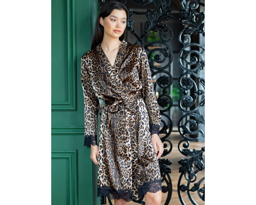 Соблазнительный халатик с леопардовым принтом