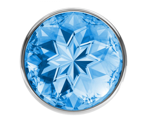 Малая серебристая анальная пробка Diamond Light blue Sparkle Small с голубым кристаллом - 7 см.