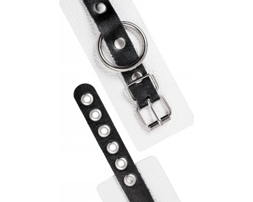 Бело-черные кожаные наручники с одним ремешком с люверсами