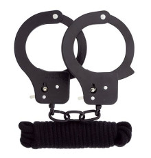 Чёрные наручники из листового металла в комплекте с веревкой BONDX METAL CUFFS LOVE ROPE SET