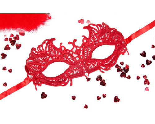 Красная ажурная текстильная маска  Андреа