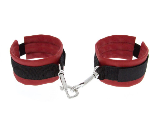 Красно-чёрные полиуретановые наручники Luxurious Handcuffs