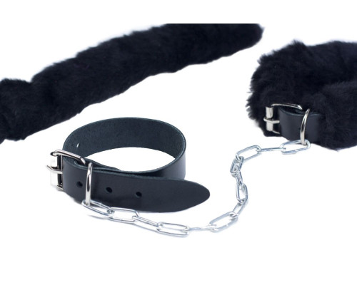 Кожаные наручники со съемной черной опушкой