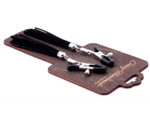 Зажимы на соски с черными замшевыми кисточками