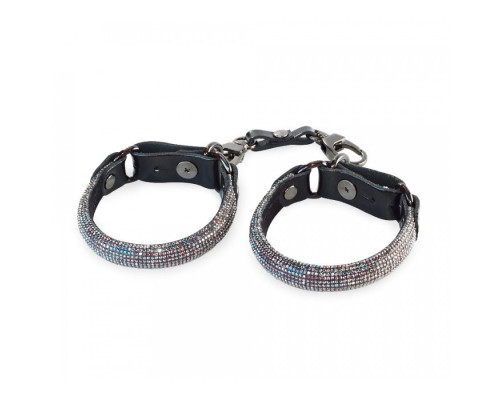 Сверкающие наручники  Гламур