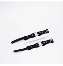 Черные кожаные оковы с кольцом