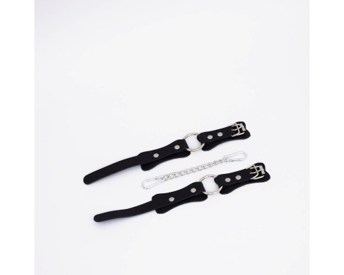 Черные кожаные оковы с кольцом