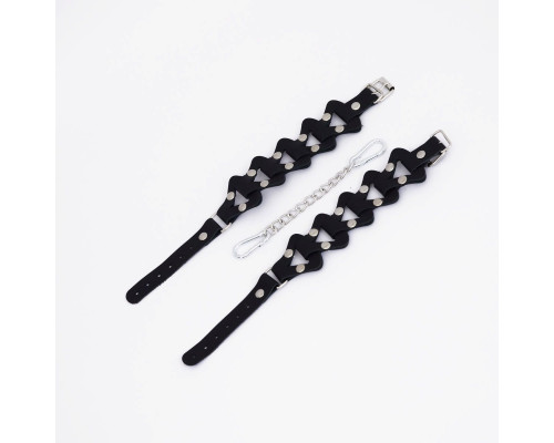 Черные кожаные наручники из звеньев