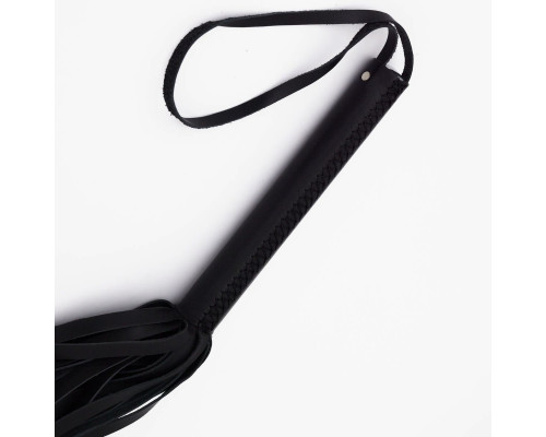 Черный кожаный флоггер - 45 см.