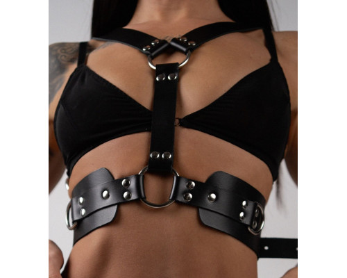 Черная кожаная двусторонняя портупея