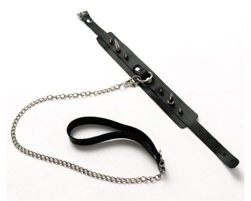 Черный ошейник с шипами и поводком
