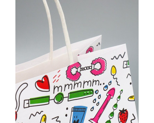 Подарочный крафтовый пакет«18» - 22×22×11 см.