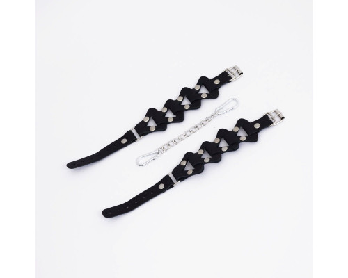 Черные кожаные оковы из звеньев