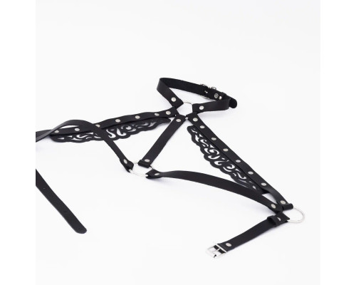 Черная резная портупея с клепками