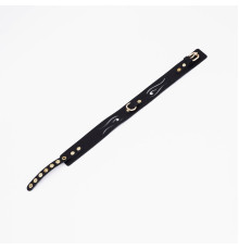 Черный кожаный ошейник с золотистой фурнитурой