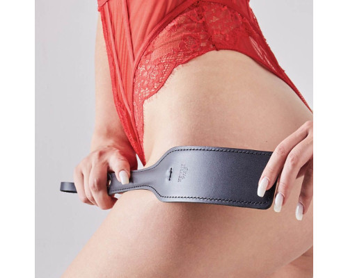 Черная кожаная шлепалка SitaBlack - 30 см.