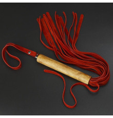 Красная велюровая плеть с деревянной рукоятью - 44 см.