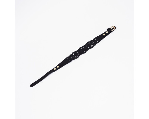 Черный ажурный чокер с золотистой фурнитурой